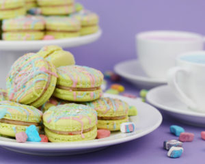 lucky charms treats macarons with marshmallow fluff