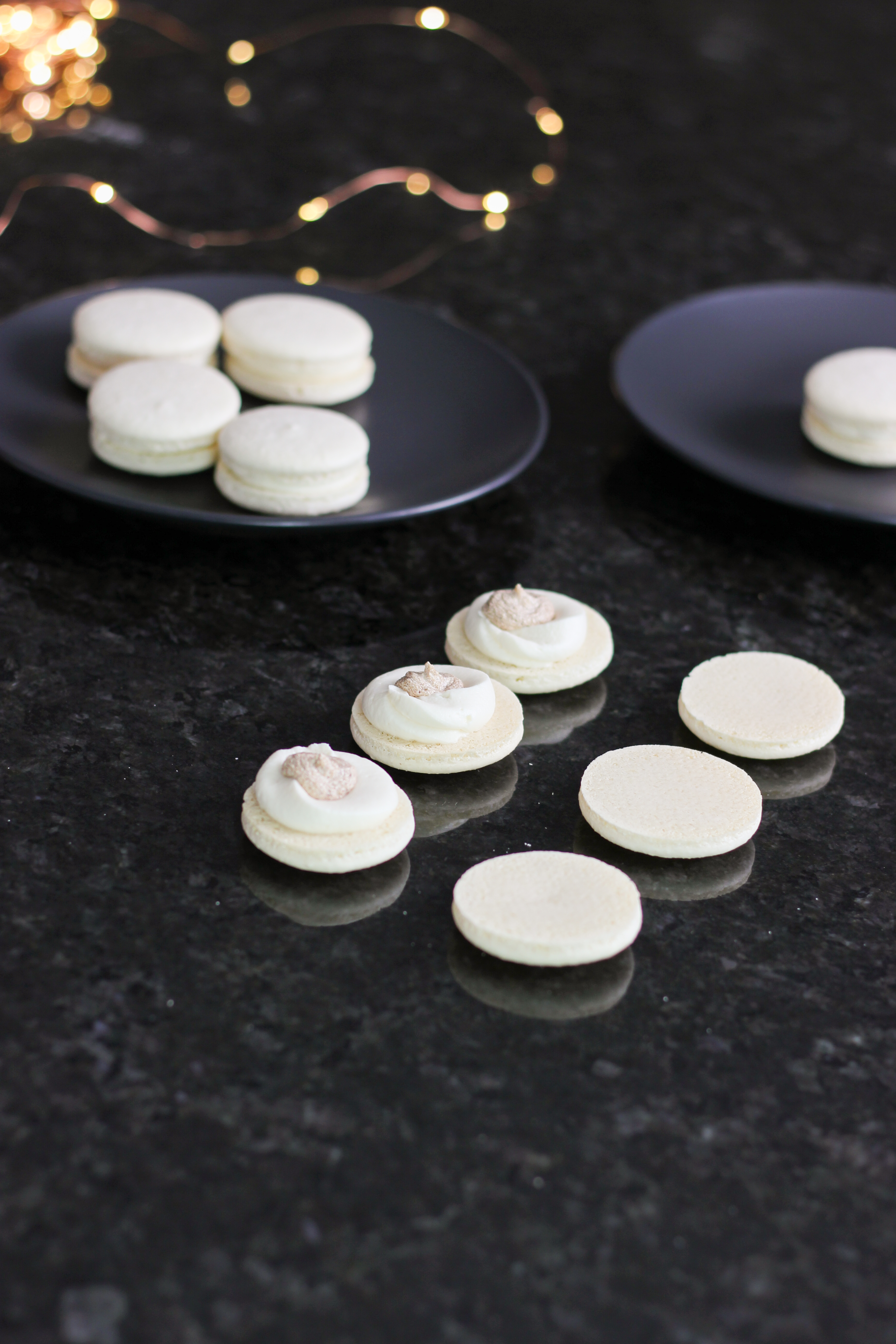 cinnamon roll macarons